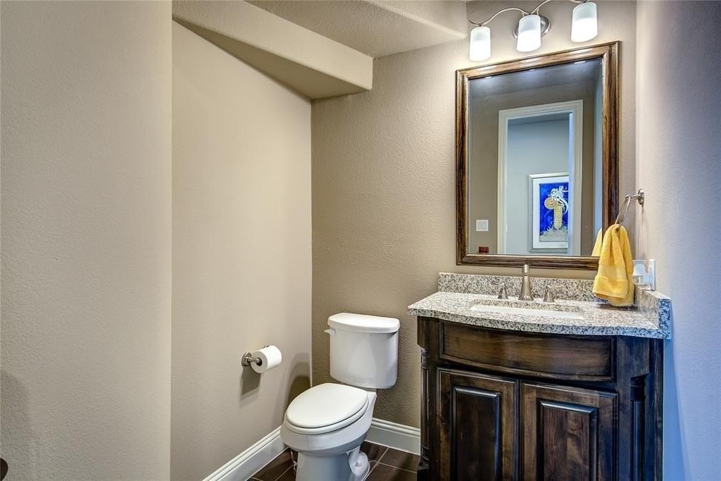 4194 Ravenbank Dr - Photo 7 of 37