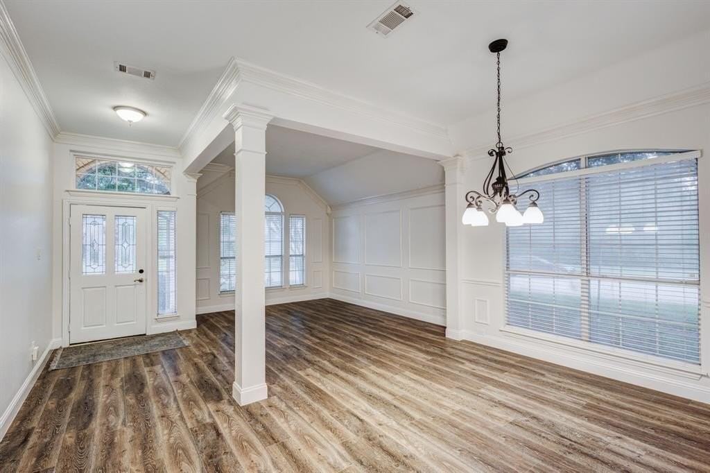 3509 Stone Creek Lane South - Photo 4 of 23