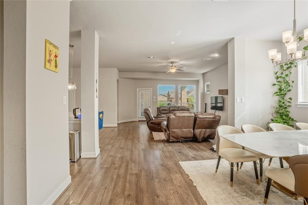 4301 Meadow Hawk Dr - Photo 7 of 40