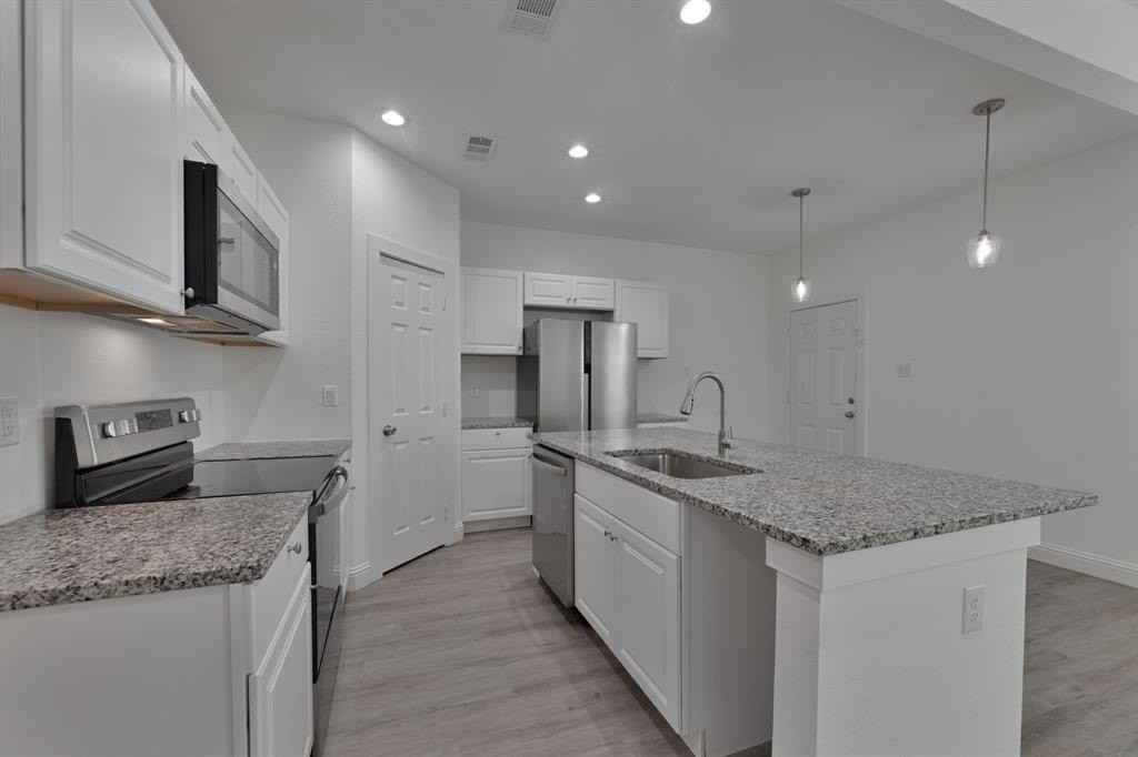 840 840-842 Ryan Road #842 - Photo 2 of 28