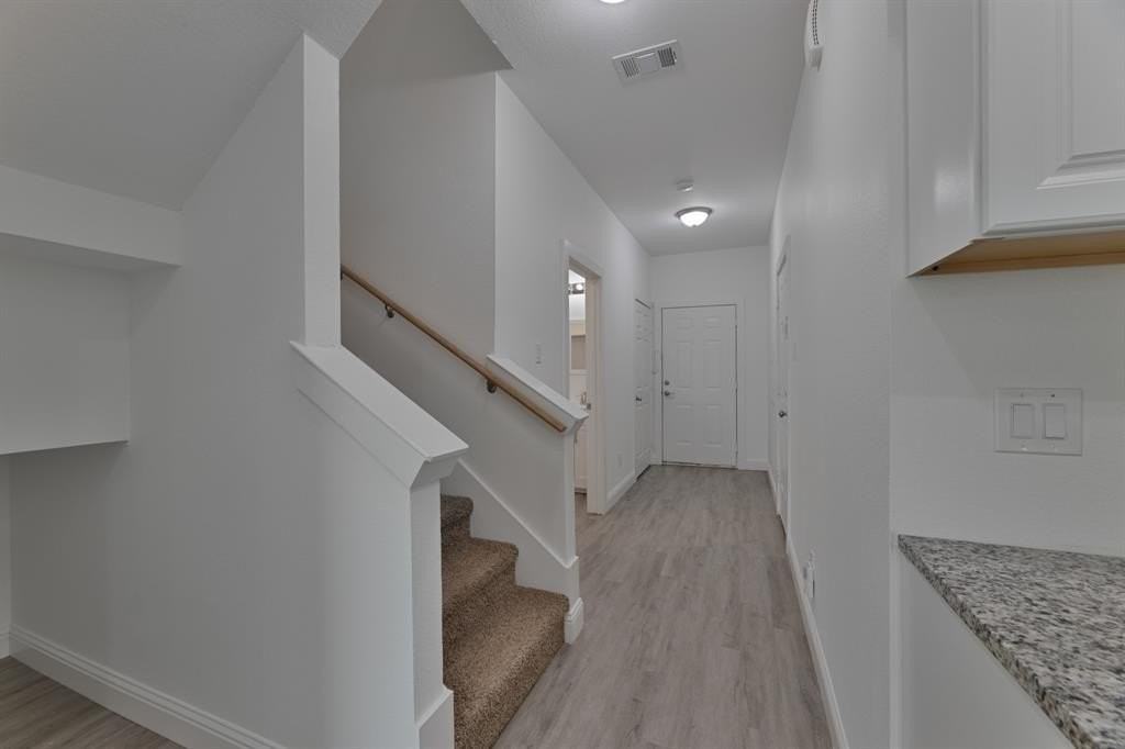 840 840-842 Ryan Road #842 - Photo 4 of 28