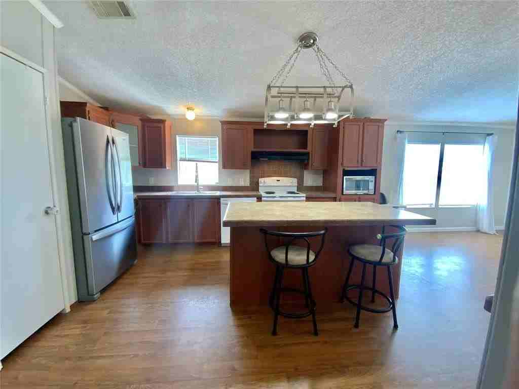 11255 Sam Reynolds Road - Photo 7 of 19