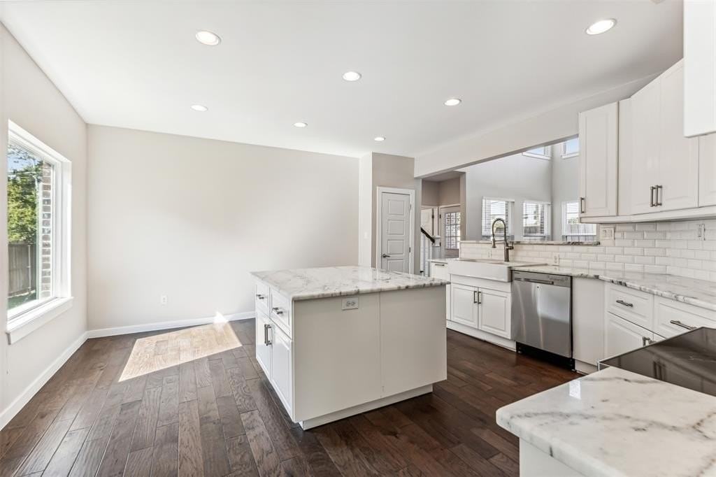 13105 Holbrook Dr - Photo 7 of 20