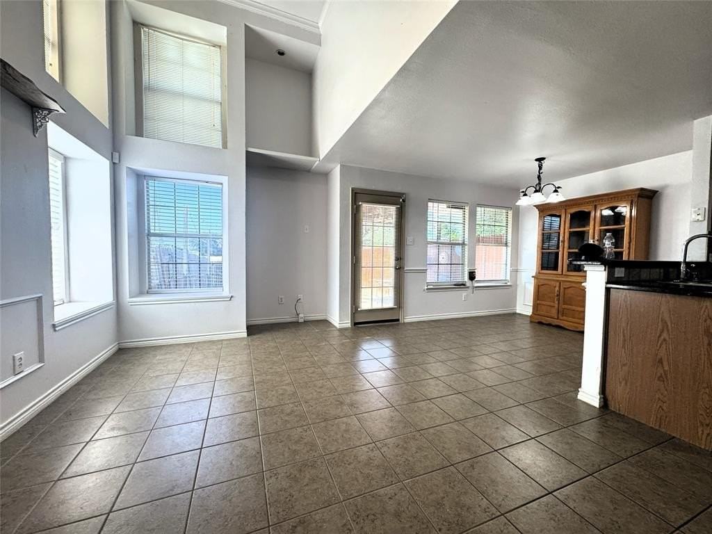 3951 Fernando Dr - Photo 6 of 17