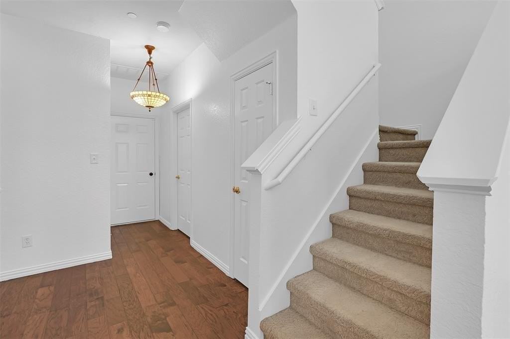 948 Avondale Lane - Photo 7 of 29