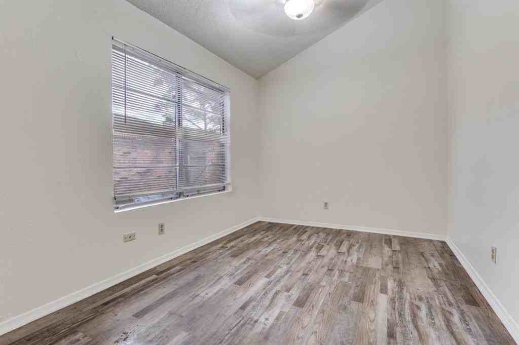 3930 Portland St #3932 - Photo 6 of 12