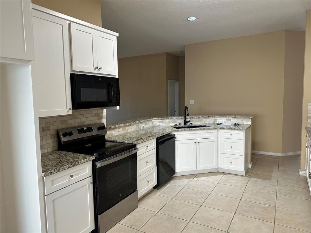 722 Rolling Hills Dr - Photo 5 of 18