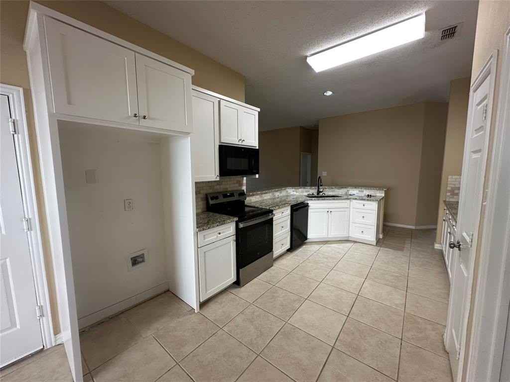 722 Rolling Hills Dr - Photo 6 of 18