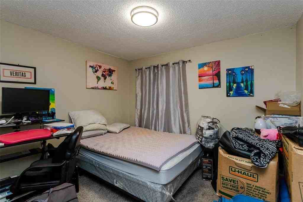 1308 Dundee Dr - Photo 7 of 36