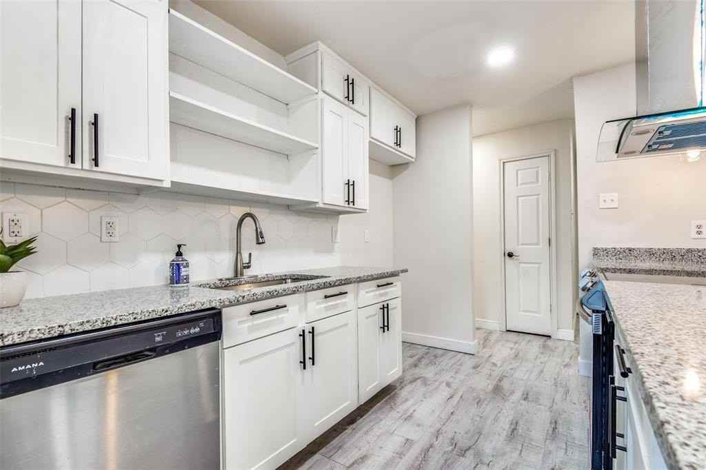 521 Windsor Dr - Photo 5 of 12