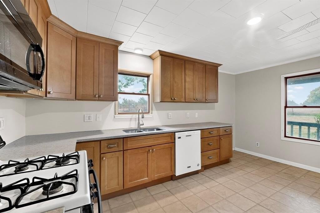 6585 County Road 179 - Photo 7 of 29