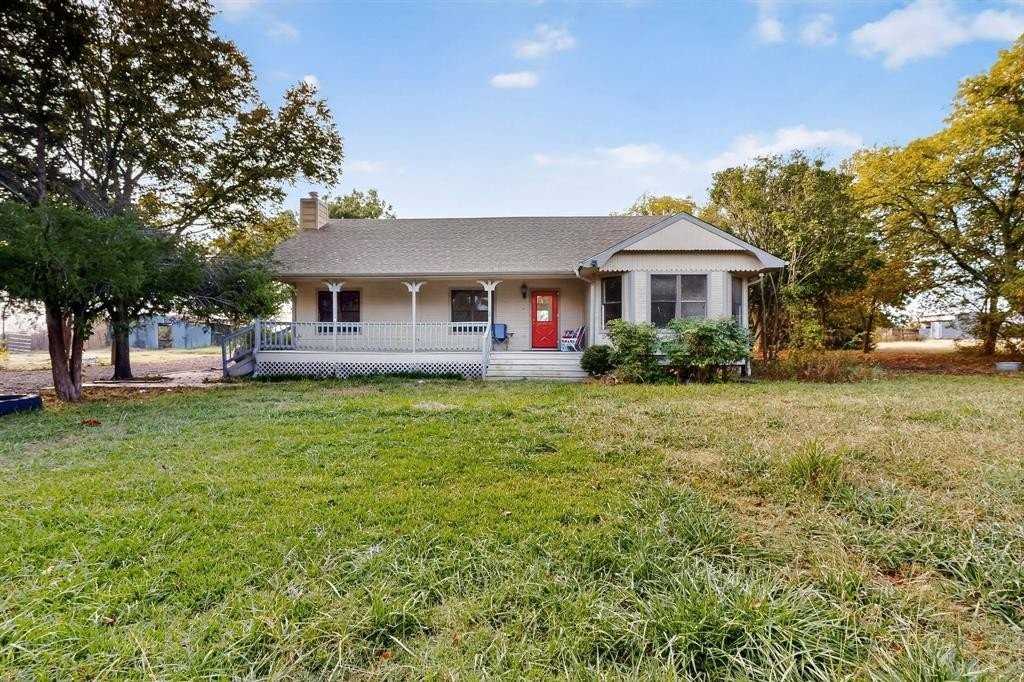 6585 County Road 179 - Photo 3 of 29