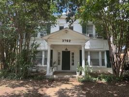 featured image of 3762 W 7th St