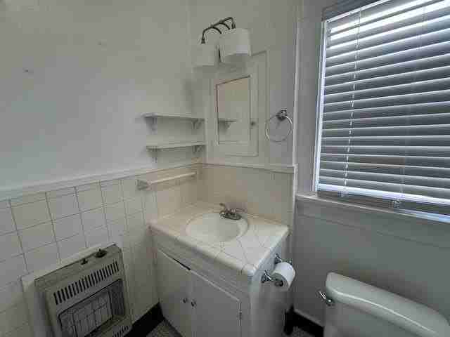 3762 W 7th St - Photo 7 of 8