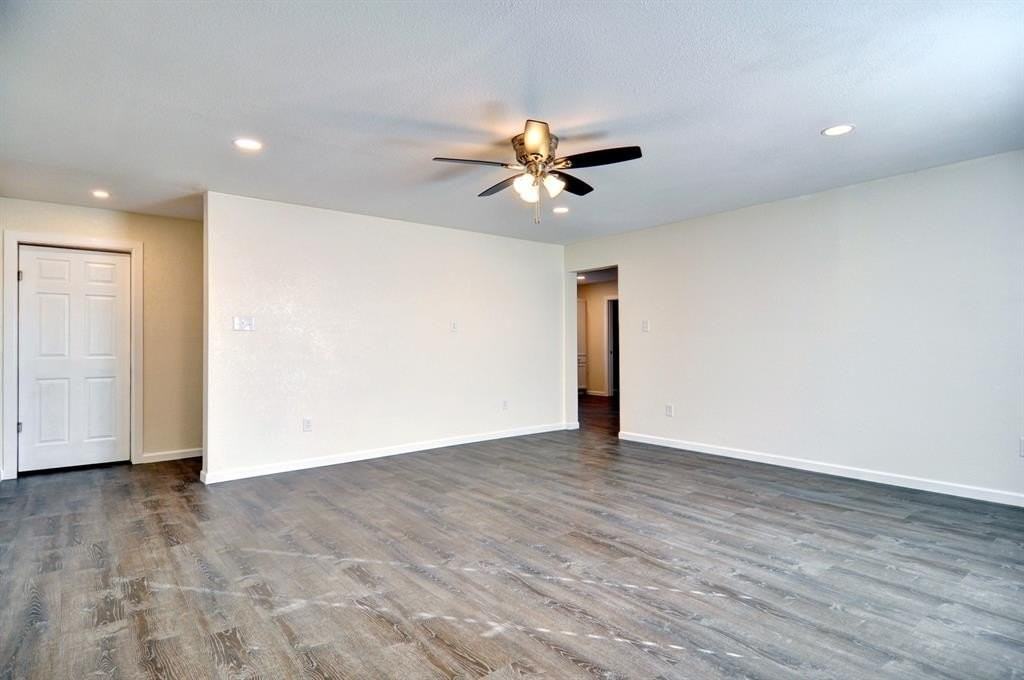 1517 Mary Kay Lane - Photo 4 of 29