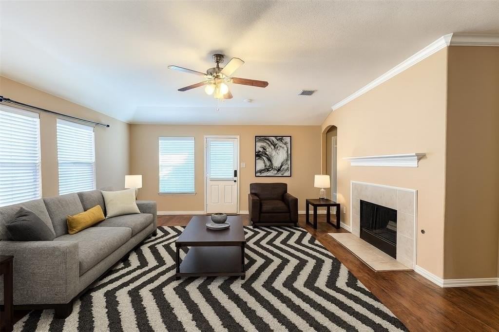 1132 Diablo Pass - Photo 3 of 27