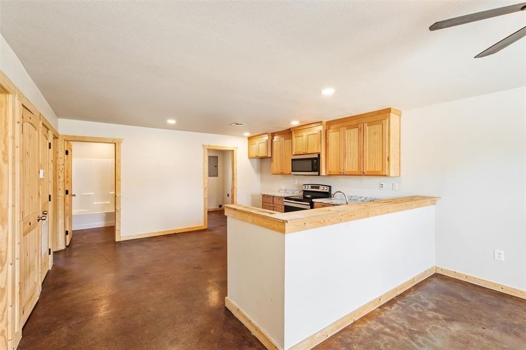 13001 Owen Ln #13005 - Photo 5 of 15