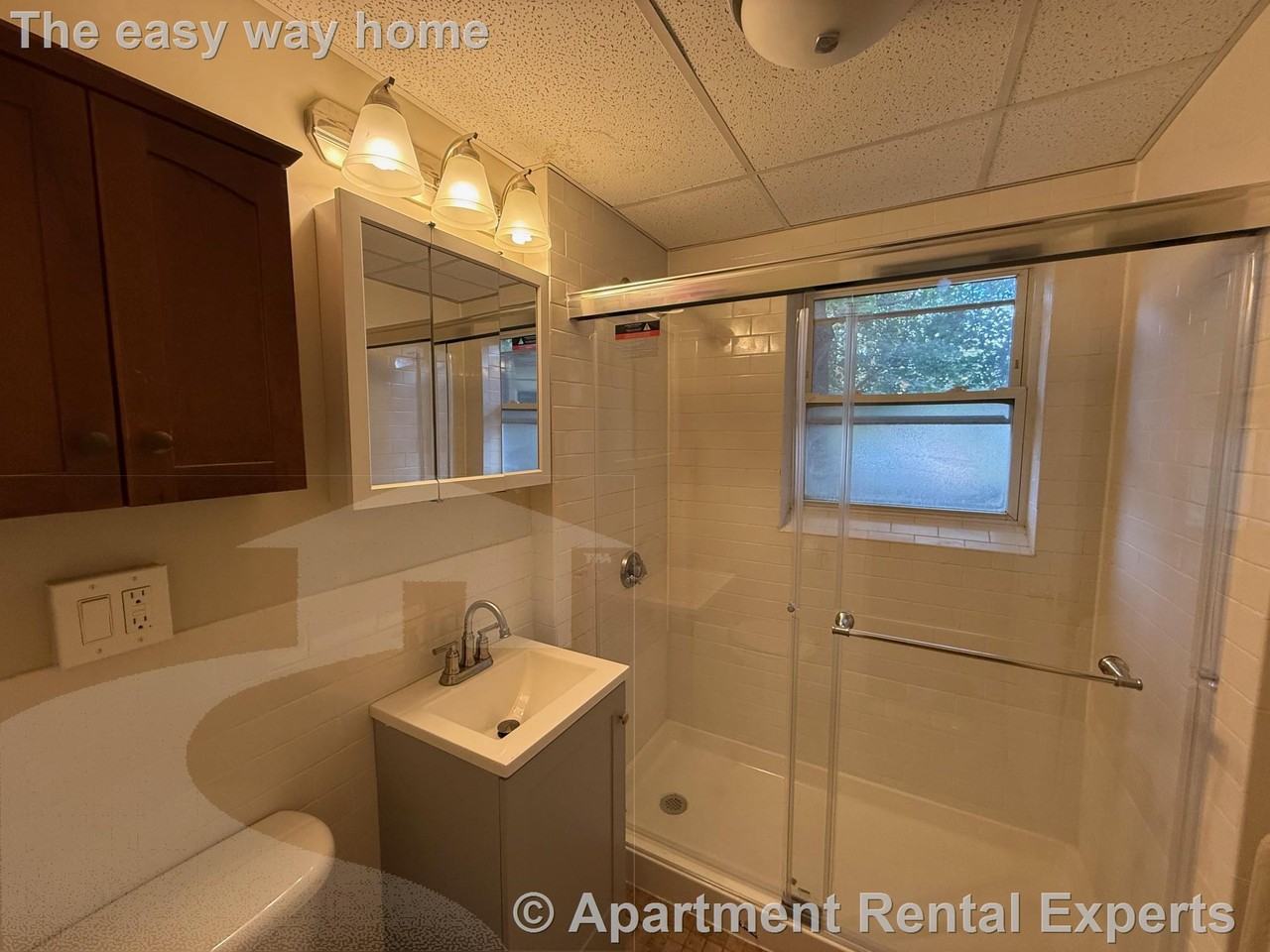 105 Norfolk St #1 - Photo 6 of 8