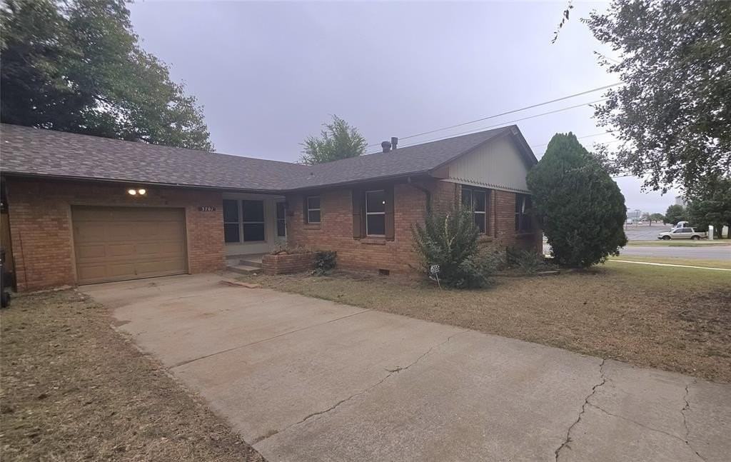 3701 Nw 59th St - Photo 3 of 45