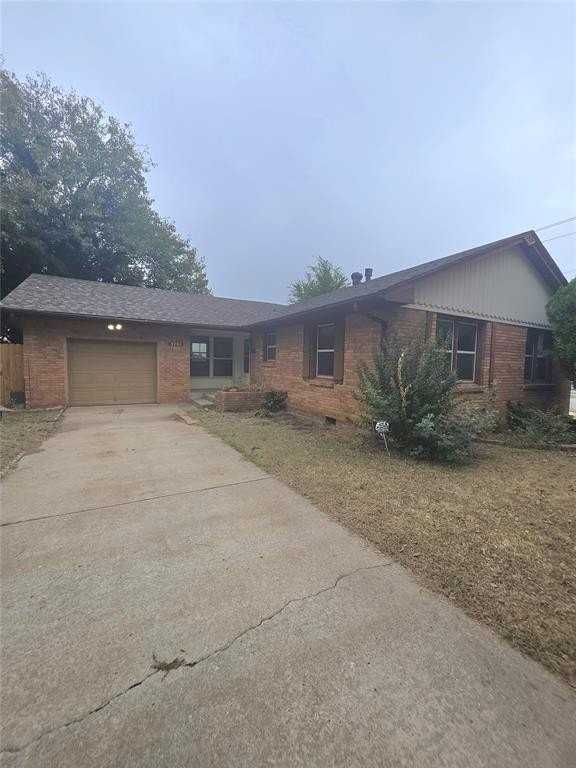 3701 Nw 59th St - Photo 4 of 45