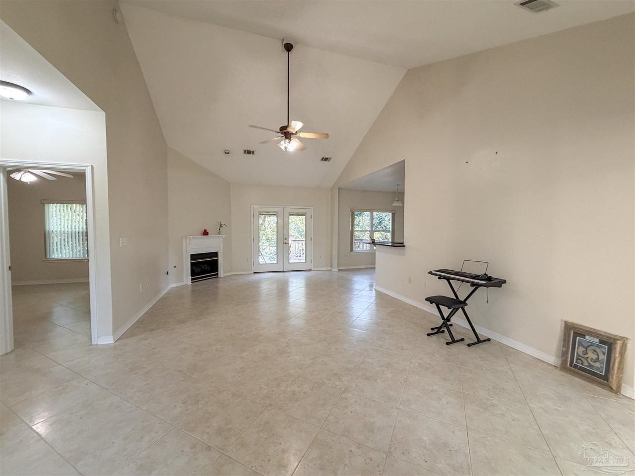 1490 Chalet Pl - Photo 3 of 26