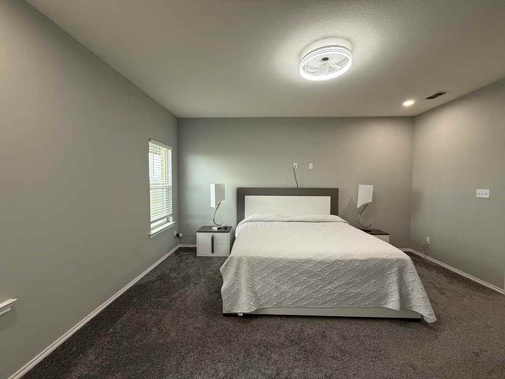 805 Chaparral St - Photo 5 of 10