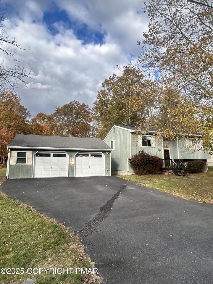 1152 Steele Cir - Photo 2 of 39