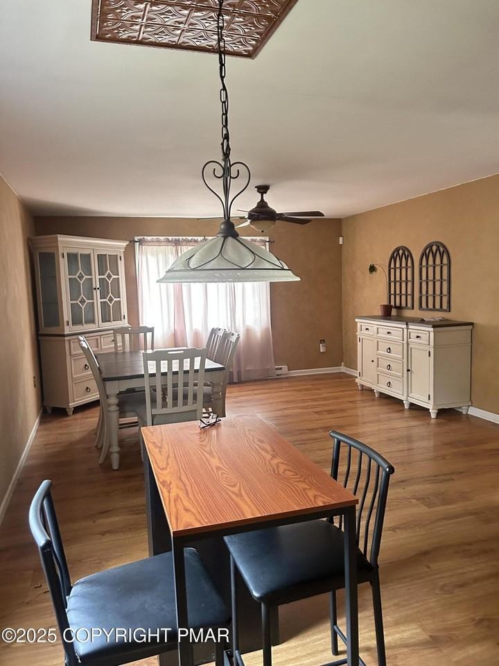 1152 Steele Cir - Photo 7 of 39