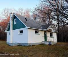 featured image of 112 Crow Path unit: 101 #101