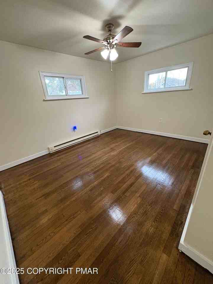 112 Crow Path unit: 101 #101 - Photo 7 of 8