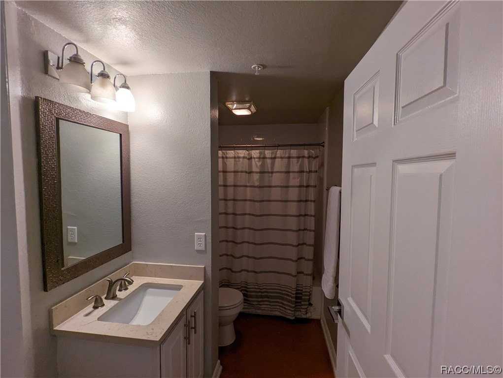 9116 Sw 51st Rd Apt 301 #301 - Photo 4 of 26