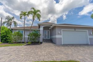 featured image of 201 S Bahama Ave