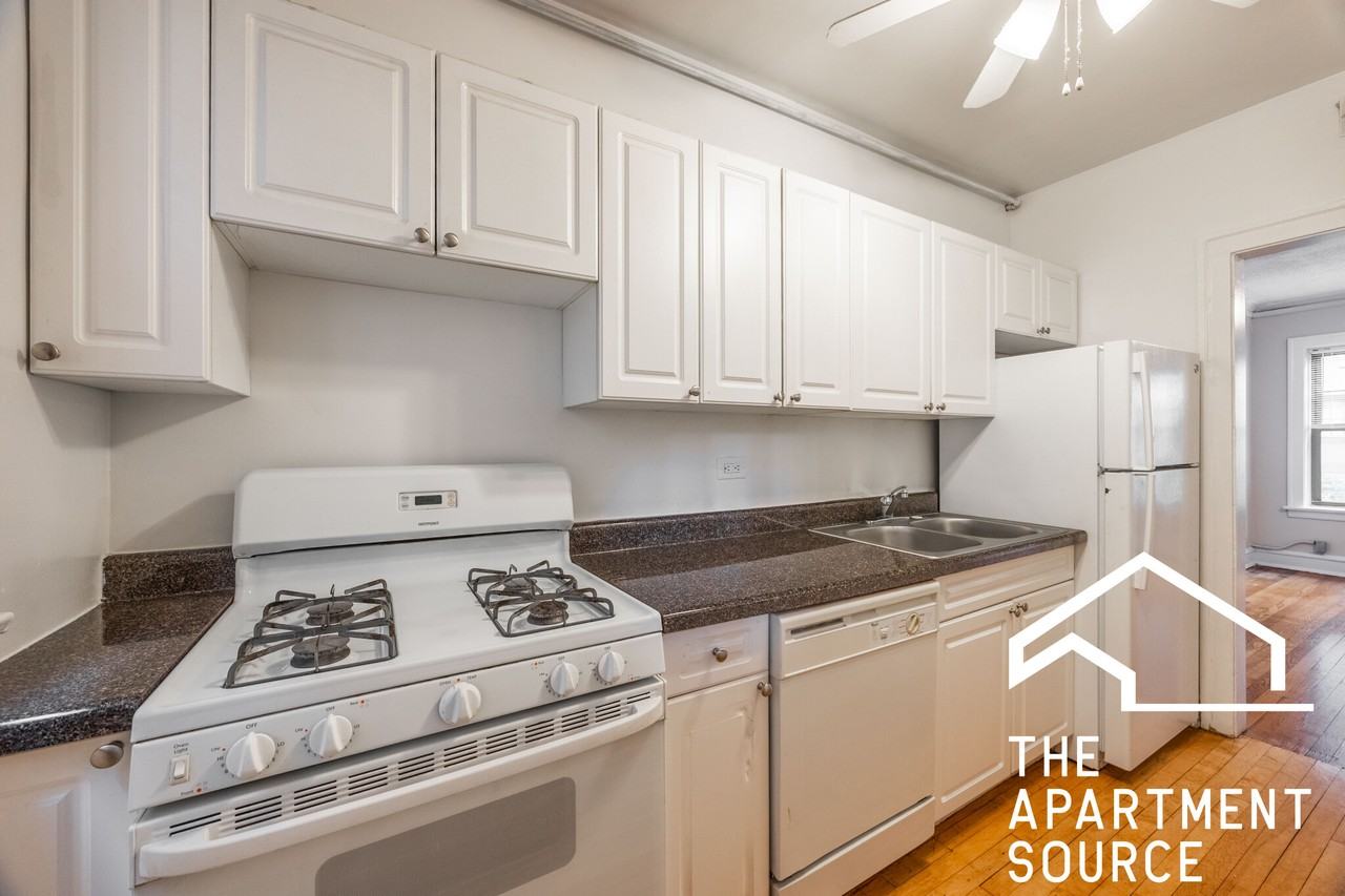 925 Forest Avenue #1E - Photo 5 of 12