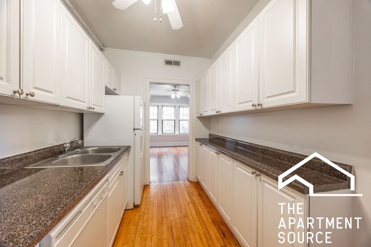 925 Forest Avenue #1E - Photo 6 of 12