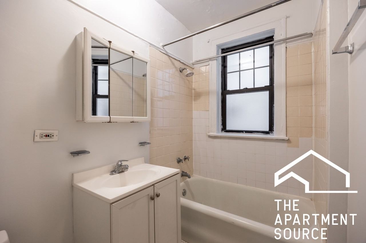 925 Forest Avenue #1E - Photo 7 of 12