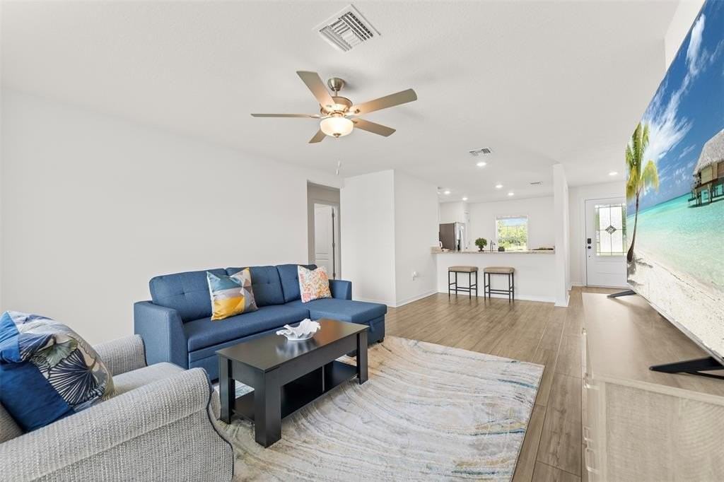 1602 Saladino St Se - Photo 6 of 23