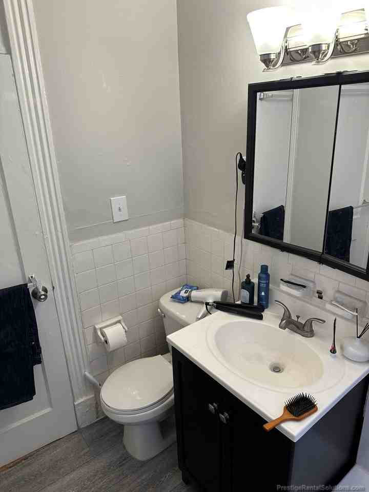 Gardner St #4 - Photo 7 of 12