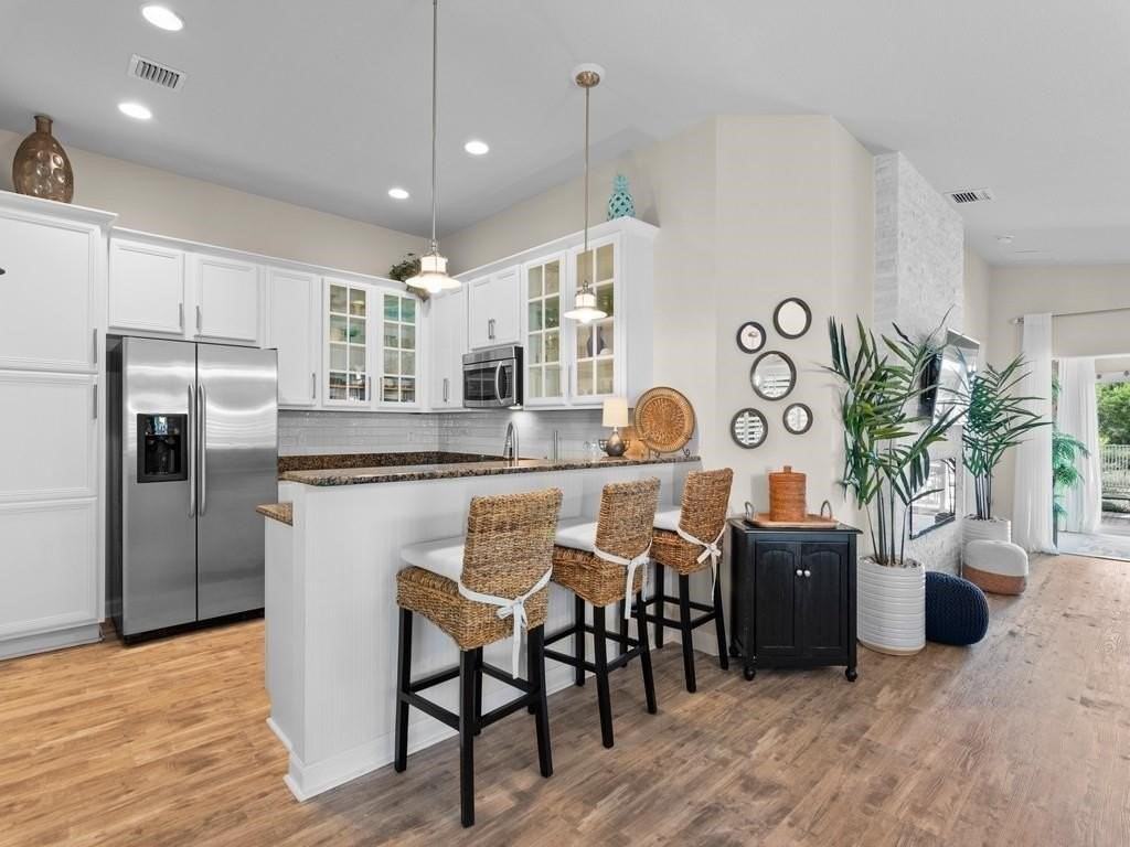 5395 Dominica Street - Photo 4 of 36