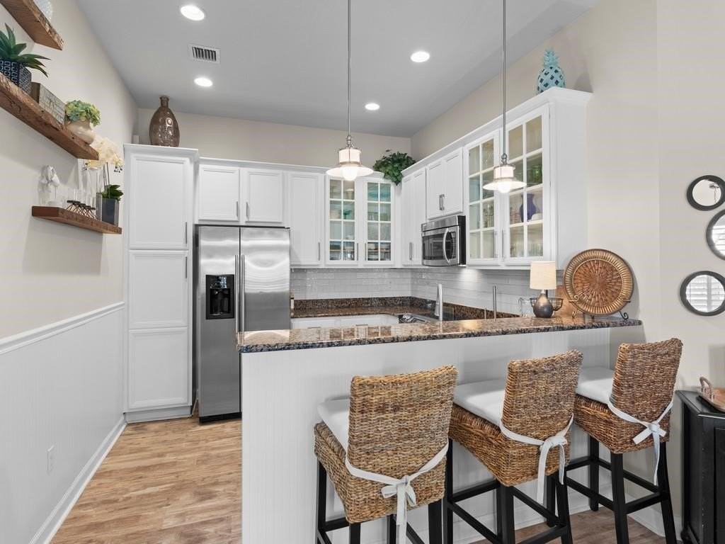 5395 Dominica Street - Photo 5 of 36