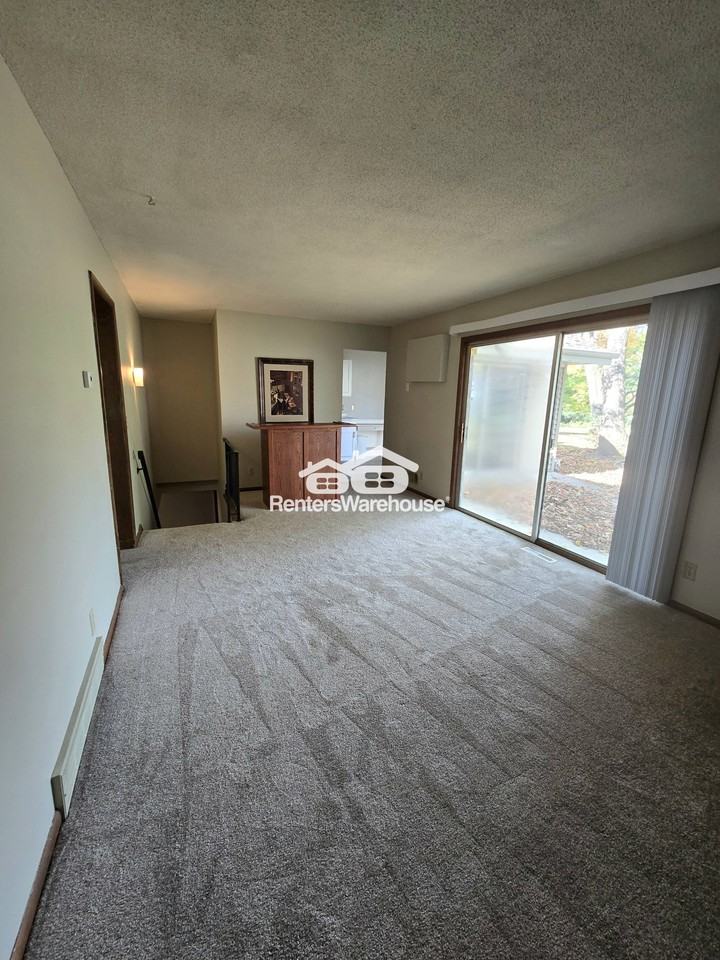 32 Woodpecker Ridge Road - Photo 6 of 15