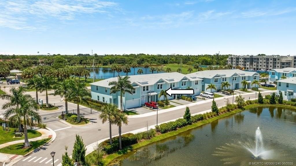 325 Southeast Halifax Lane - Photo 2 of 40