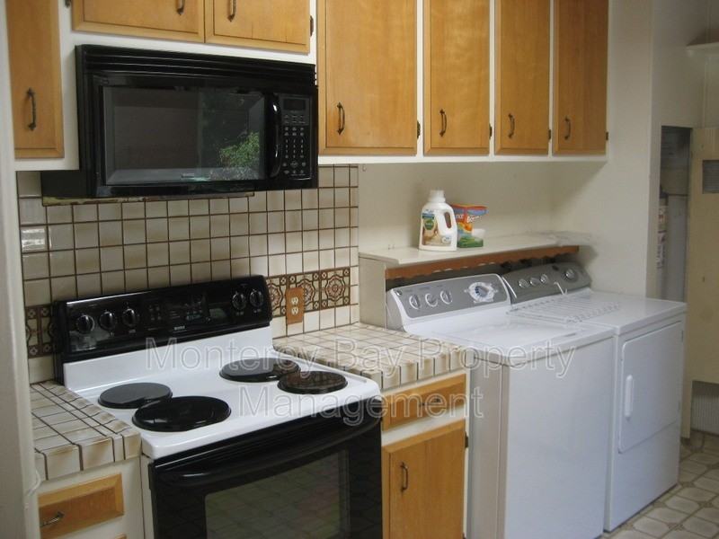 701 Crocker Ave #B - Photo 4 of 8