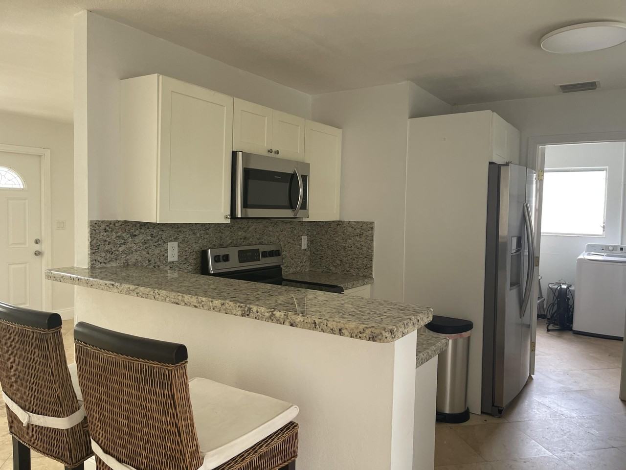 927 West Royal Palm Road - Photo 6 of 31