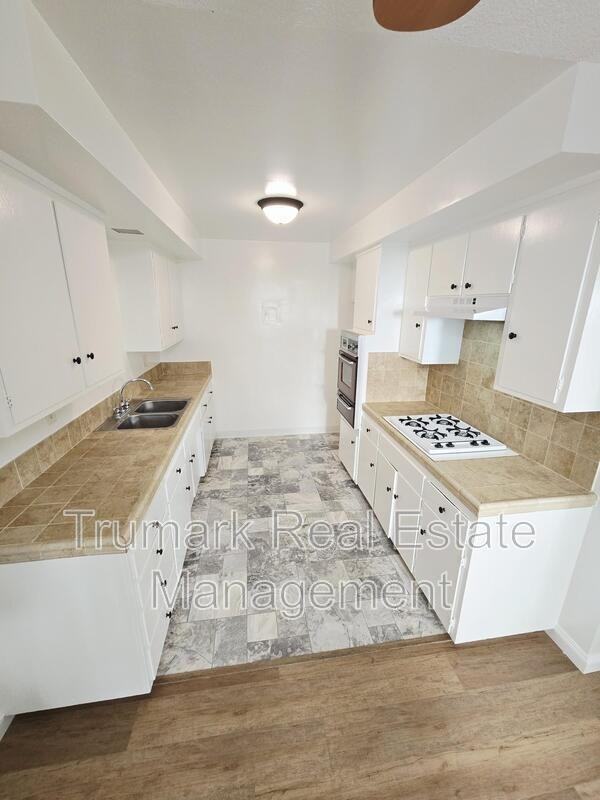 1346 North Columbus Avenue #4 - Photo 4 of 29