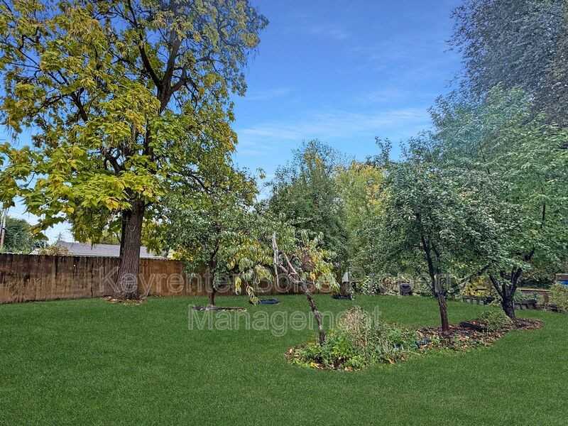 1904 North 26th Street - Photo 5 of 27