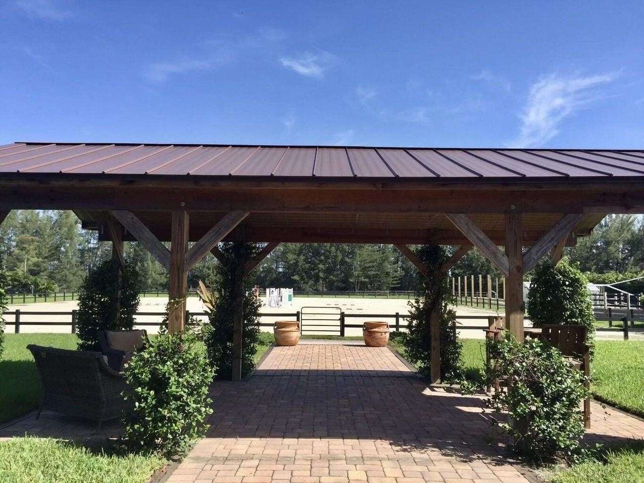 11951 Hawk Holw - Photo 4 of 10