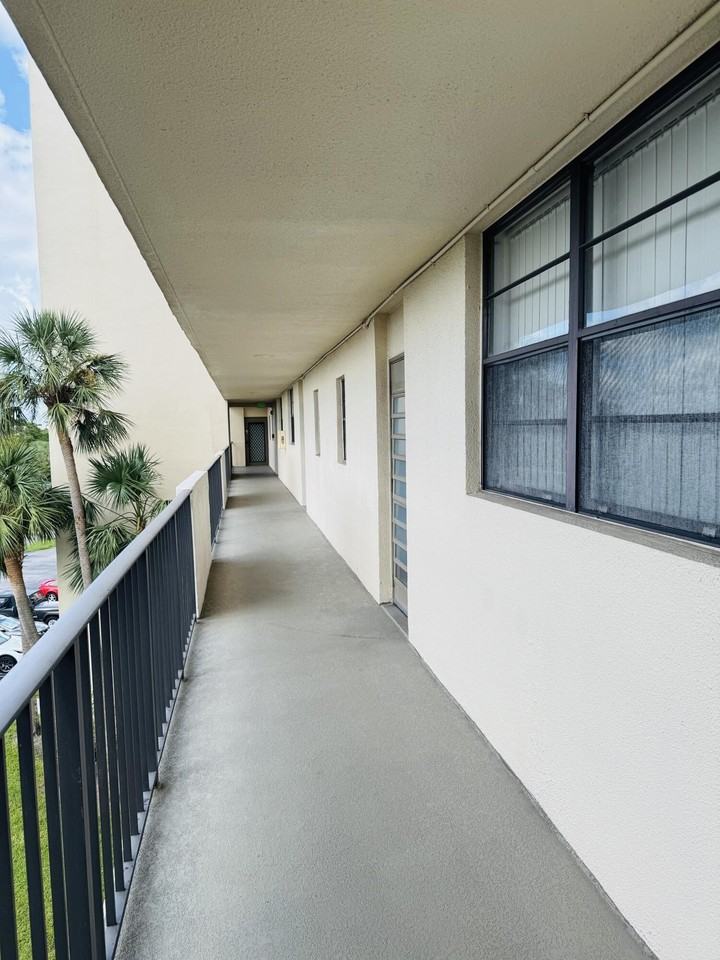 2430 Deer Creek Country Club Blvd #407-2 - Photo 5 of 33