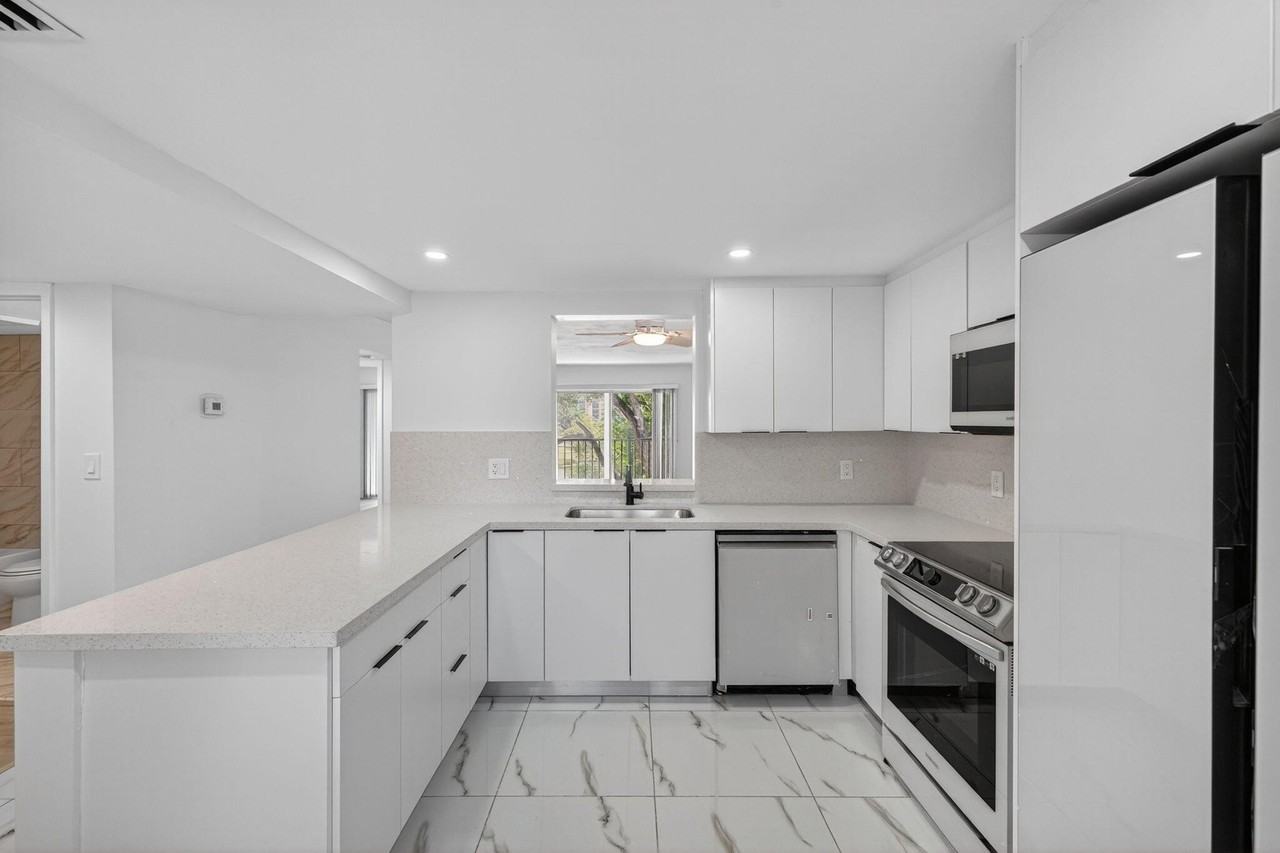 14375 Strathmore Ln #303 - Photo 6 of 50