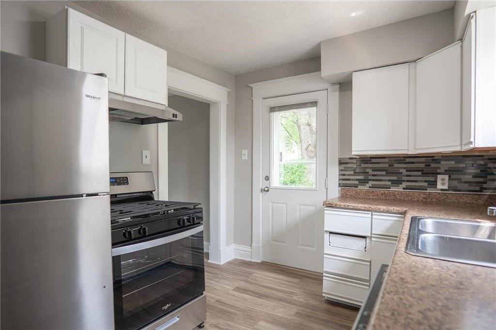 938 Cypress St - Photo 2 of 22