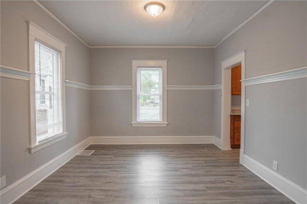 1317 Reaney Ave - Photo 6 of 18